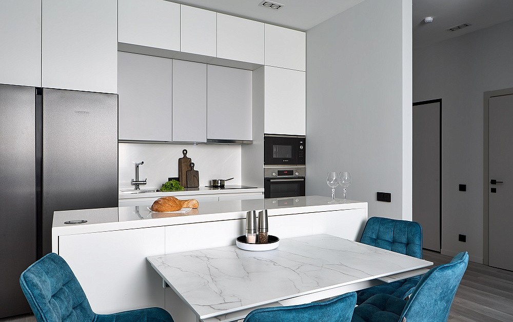 Функциональная кухня с островом 