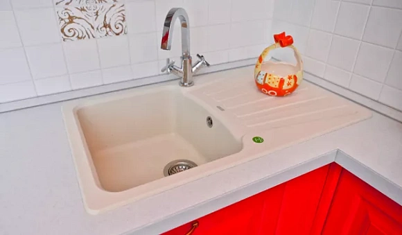 Красная кухня в Санкт-Петербурге