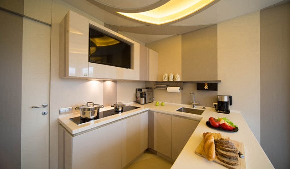 Бежевая кухня в Твери