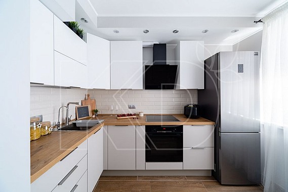 Белые кухни в современном стиле