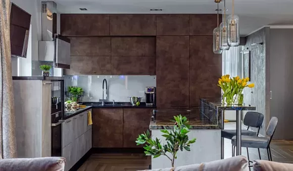 Коричневая кухня в Чите