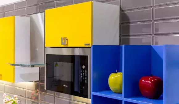 Желтая кухня в Иркутске