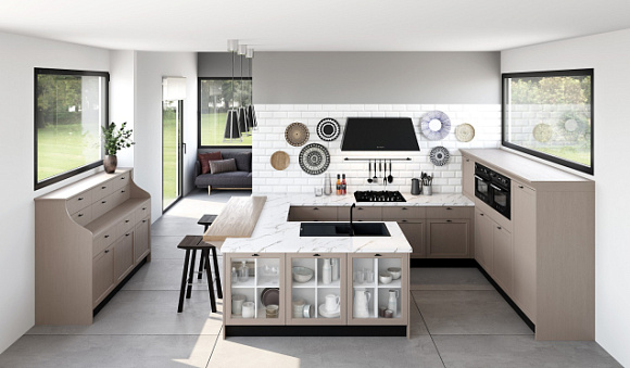 Светлая кухня в Екатеринбурге