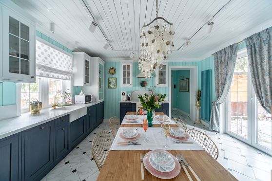 Кухни из массива дерева